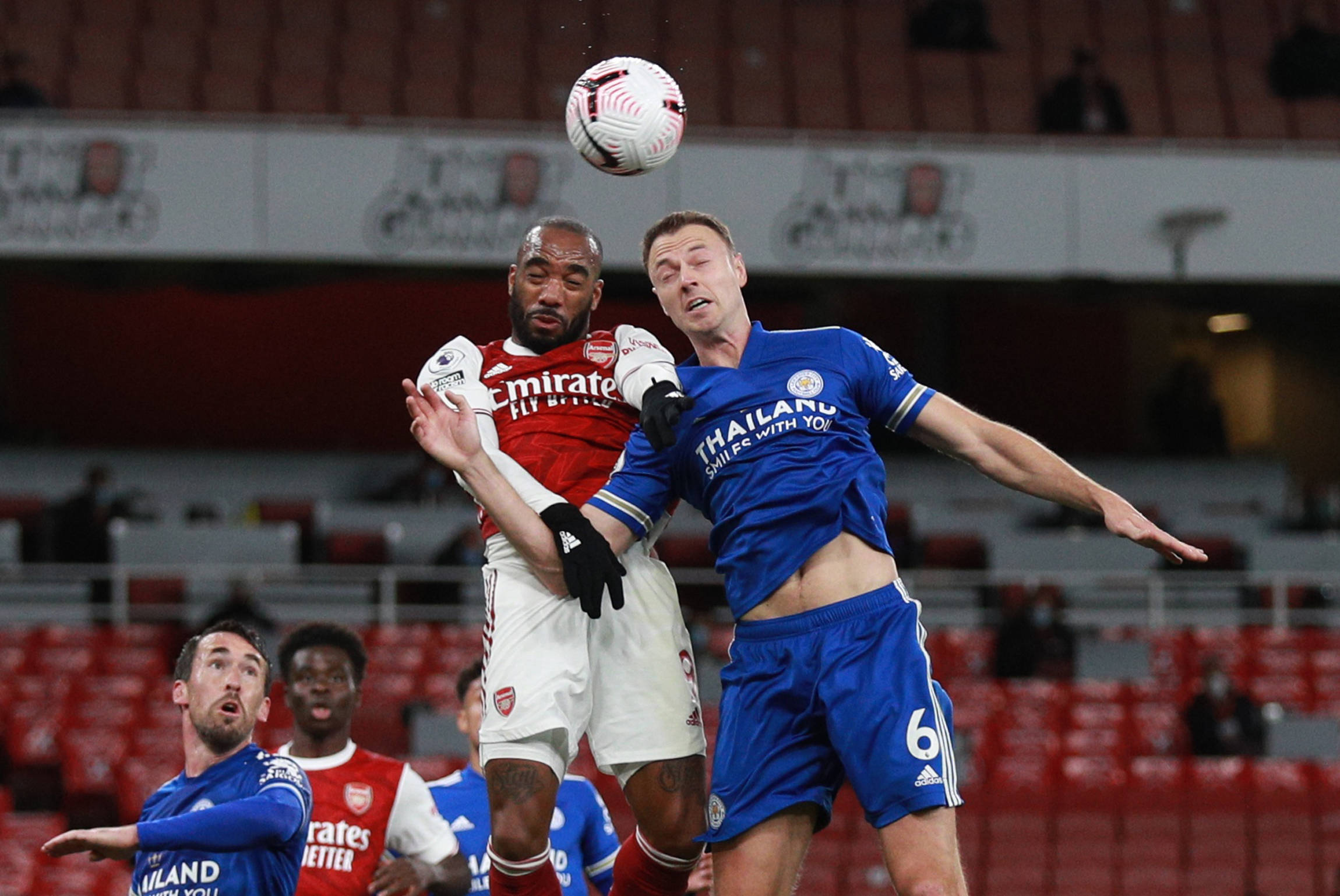 尽管他的执 尽管他的执